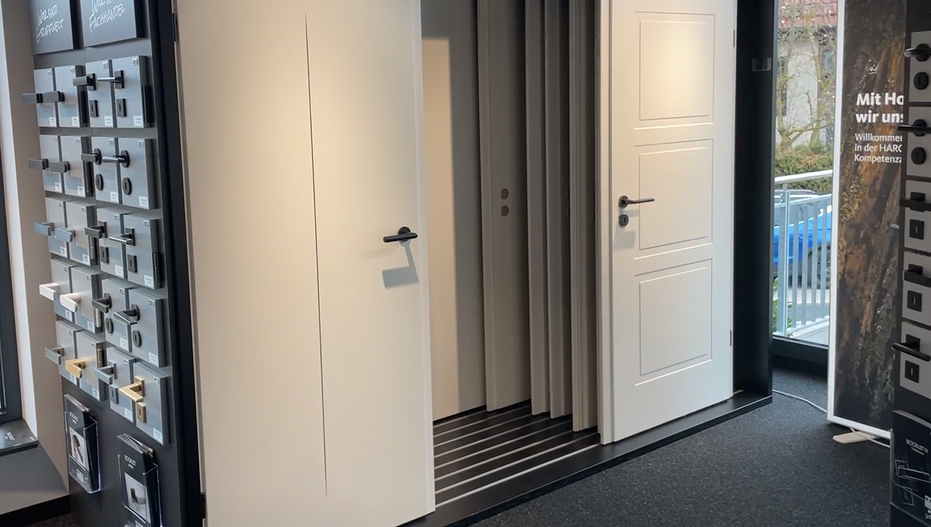 2026_Innentueren_Ausstellung_weiss_Holzwerk_Rutesheim.png
