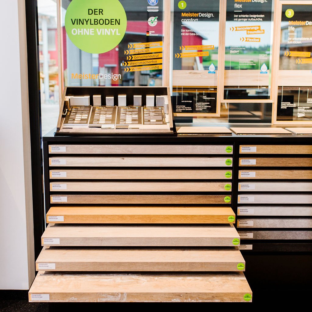 Designböden in der Ausstellung beim Holzwerk Rutesheim